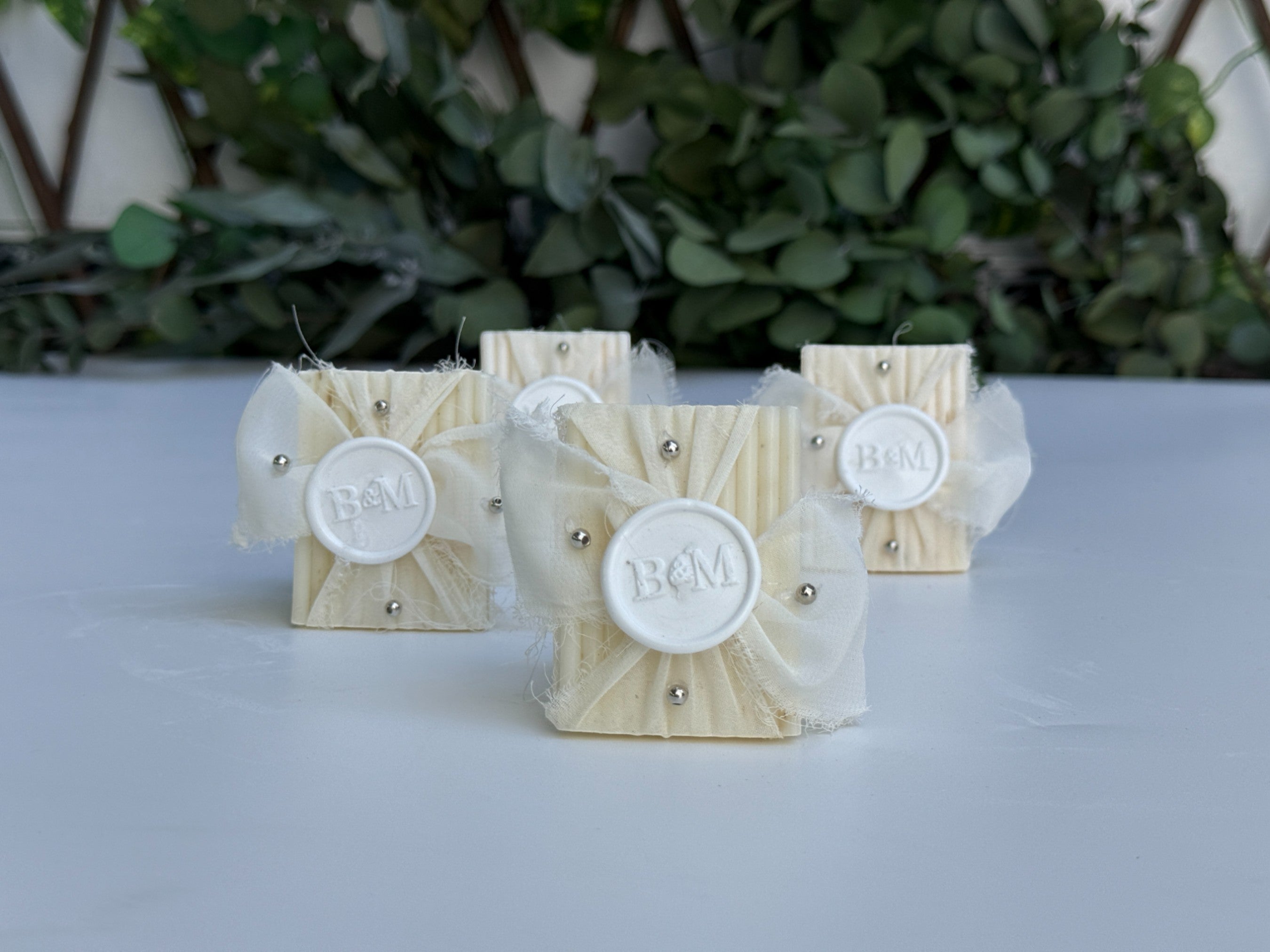 Savon parfumé avec noeud et sceau
