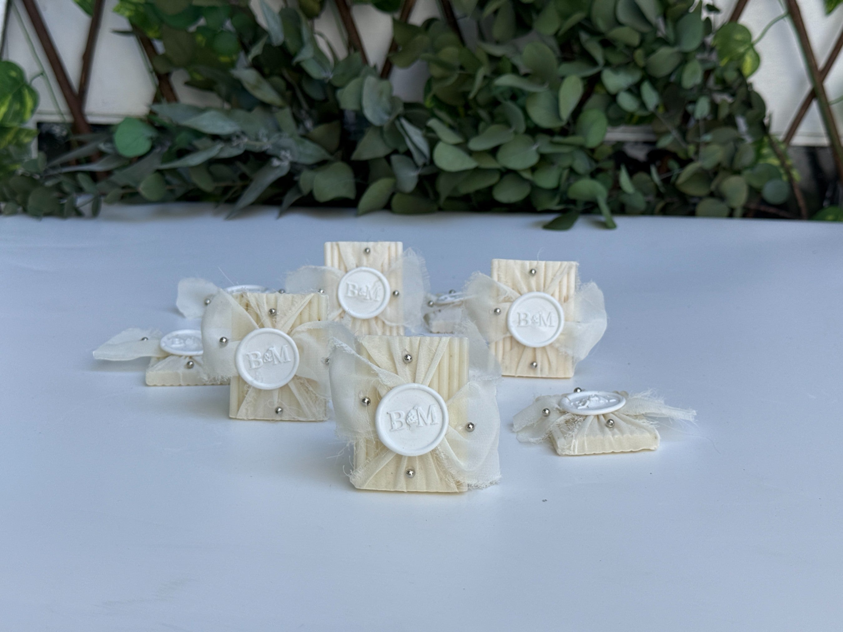Savon parfumé avec noeud et sceau