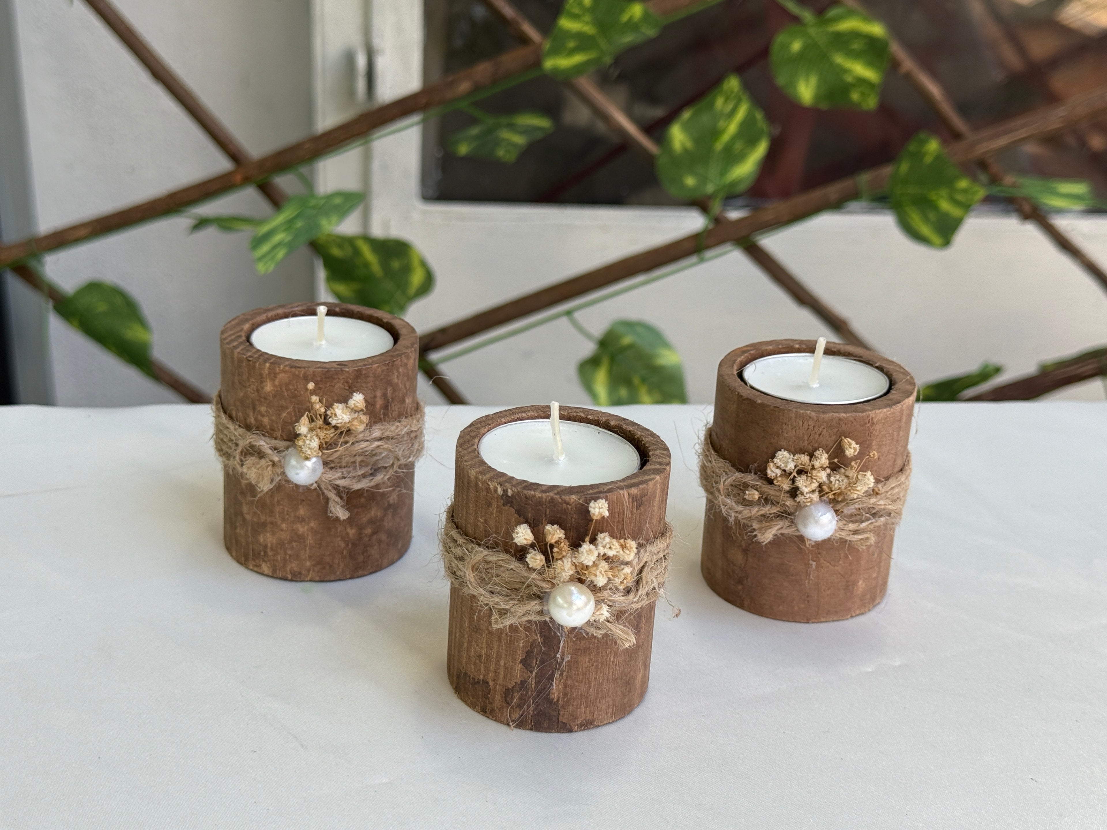 Bougeoir en bois avec perle