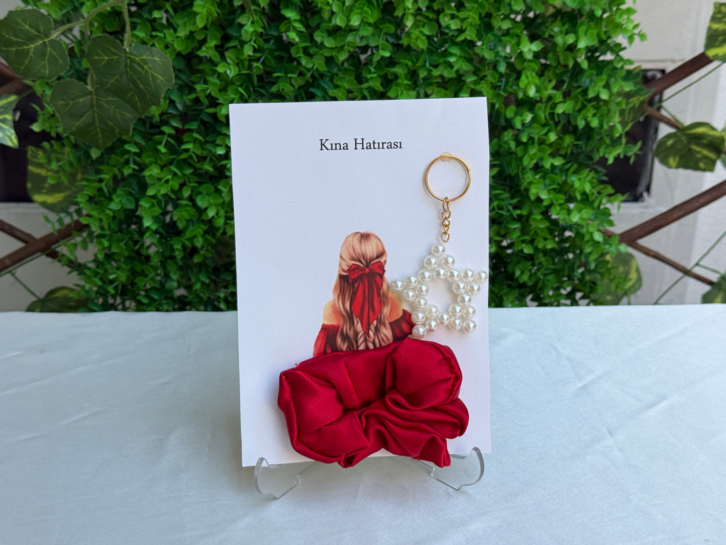 Gastgeschenk Satin-Haarband & Perlen-Stern Schlüsselanhänger mit Karte