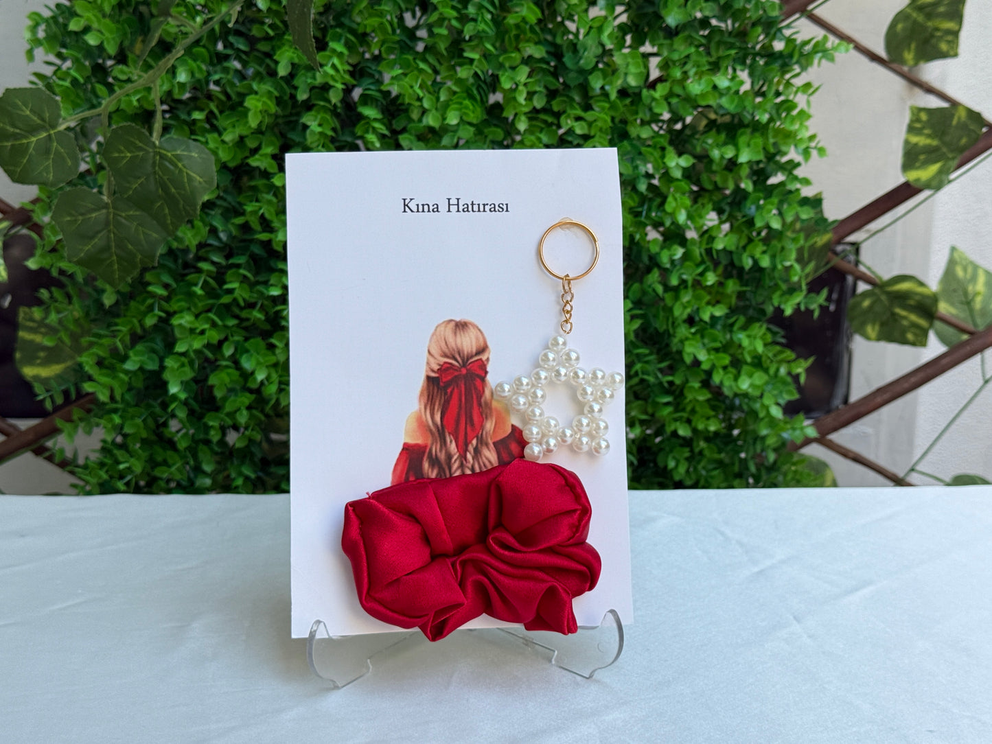 Gastgeschenk Satin-Haarband & Perlen-Stern Schlüsselanhänger mit Karte