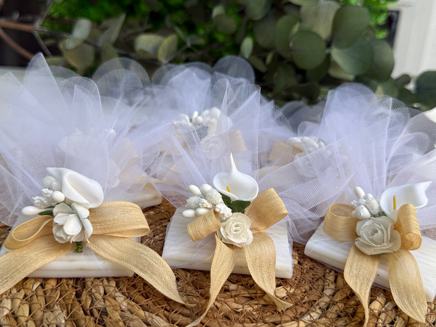 Gastgeschenk Set Seifen mit Schleife & Kunstblume Beige (für 50 Gäste)