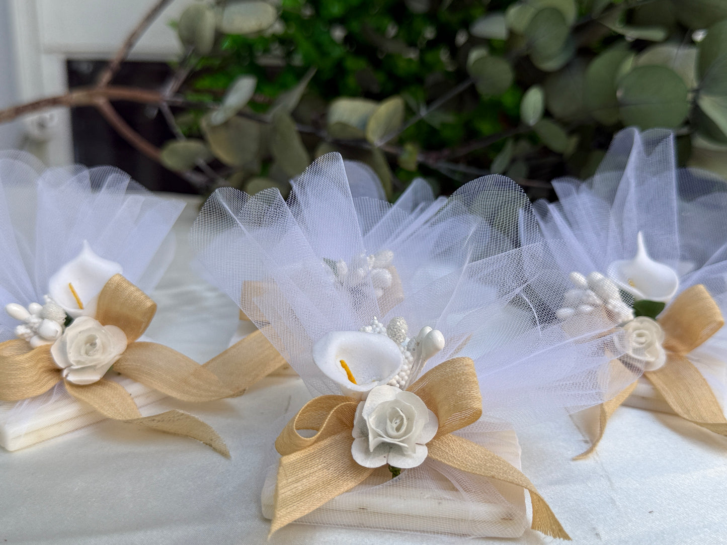 Gastgeschenk Set Seifen mit Schleife & Kunstblume Beige (für 50 Gäste)