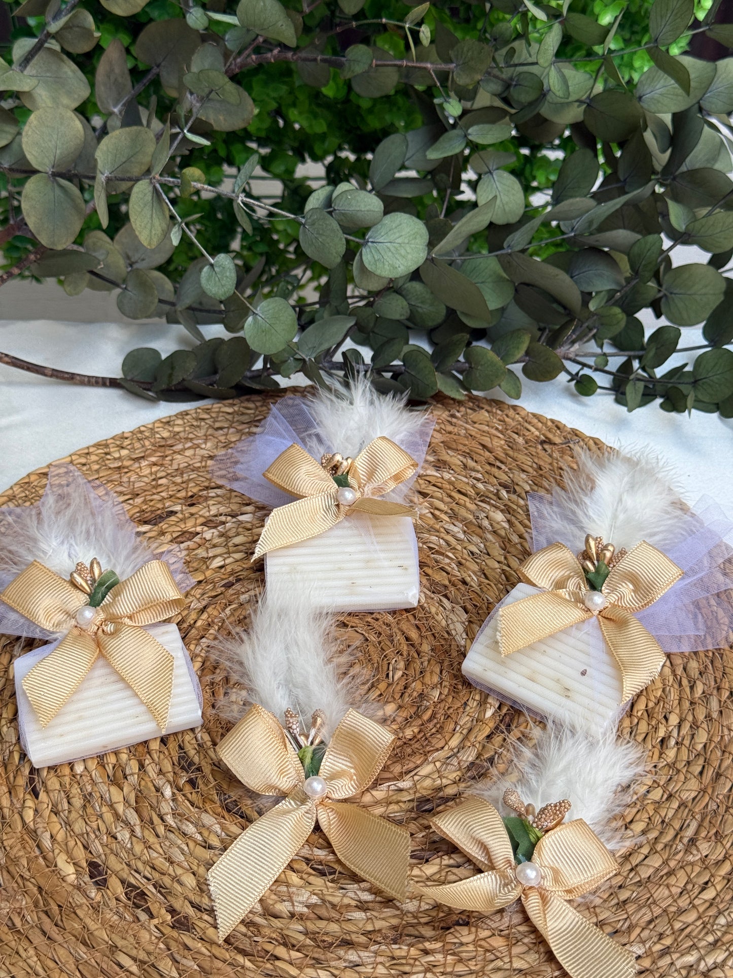Gastgeschenk Set Seifen mit Schleife & Kunstblume Beige (für 50 Gäste)