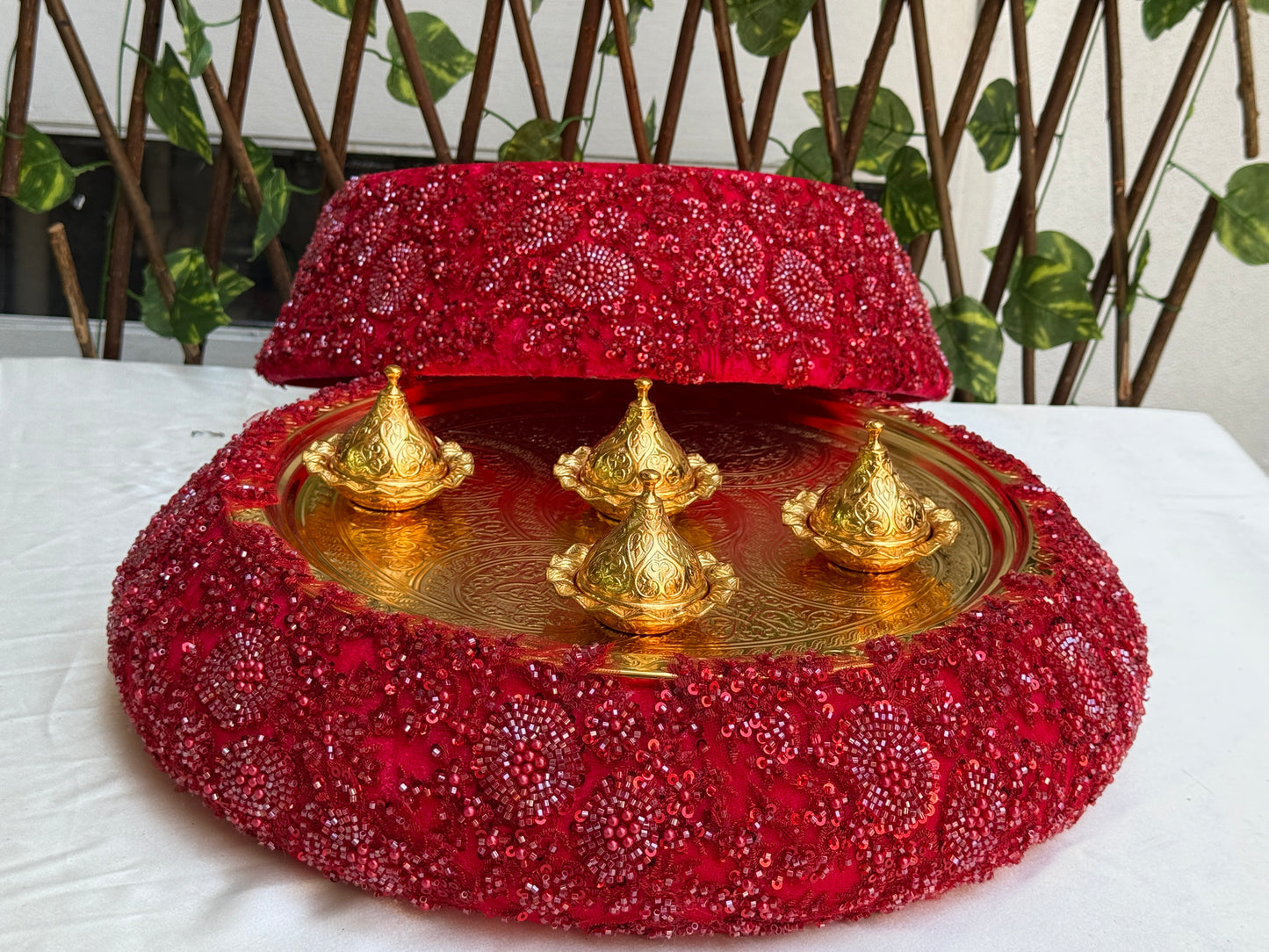 Gastgeschenk Set Roter Henna-Teppich mit zwei Lokumschalen (für 50 Gäste)