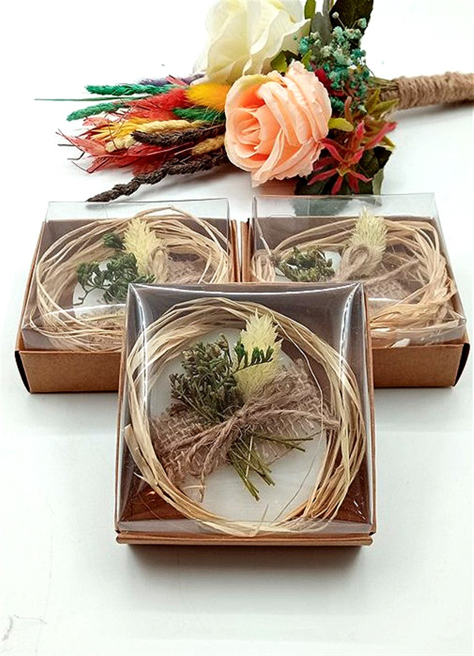 Ovale Lavendelseife in Kraftpapierbox mit Naturdekor