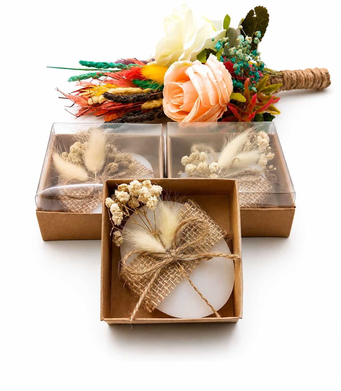 Ovale Lavendelseife in Kraftpapierbox mit Juteband und Trockenblumen