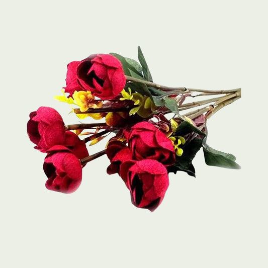 Roter Kunstblumenstrauß
