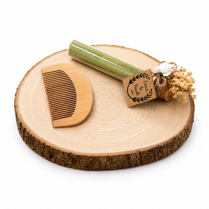 Personalisierter Mini-Holzkamm mit Henna-Glasröhrchen und Trockenblumen