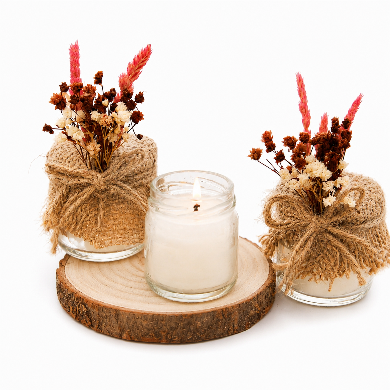 Personalisierte Kerze im Glas mit Jute, Trockenblumen und rustikaler Schleife