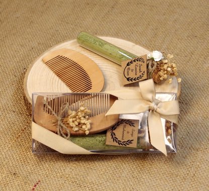 Personalisiertes Henna Gastgeschenk mit Holzkamm, Henna im Glasrohr und Geschenkbox