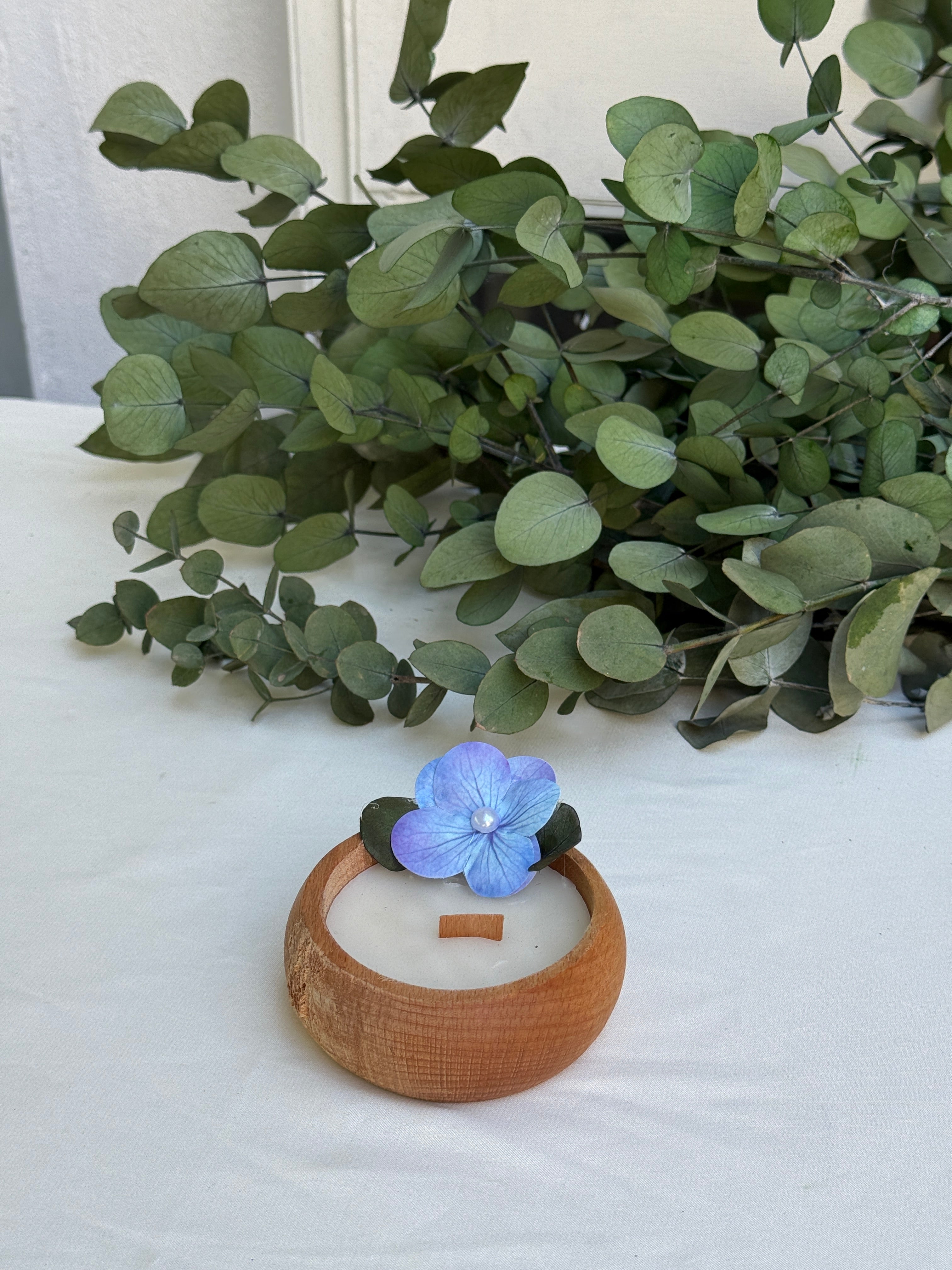 Kerze Holz mit Blüte