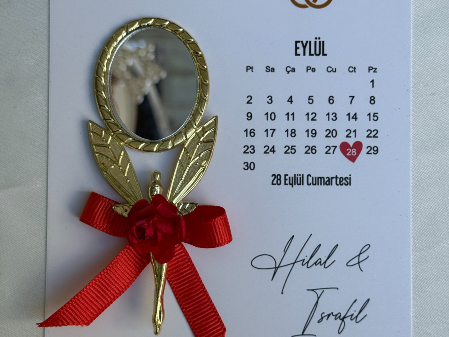 Gastgeschenk Set Metallspiegel mit roter Schleife & Karte – 50 Stück