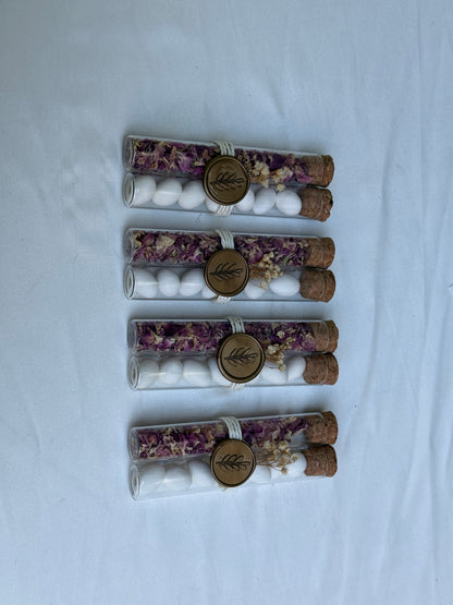 Gastgeschenk Set Reagenzglas mit Mandeln & Rosenblüten – 50 Stück