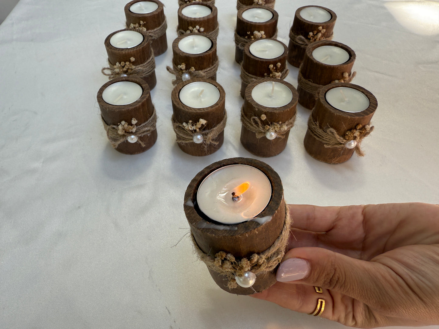 Gastgeschenk Set Holz-Kerzenhalter mit Perle (für 50 Gäste)