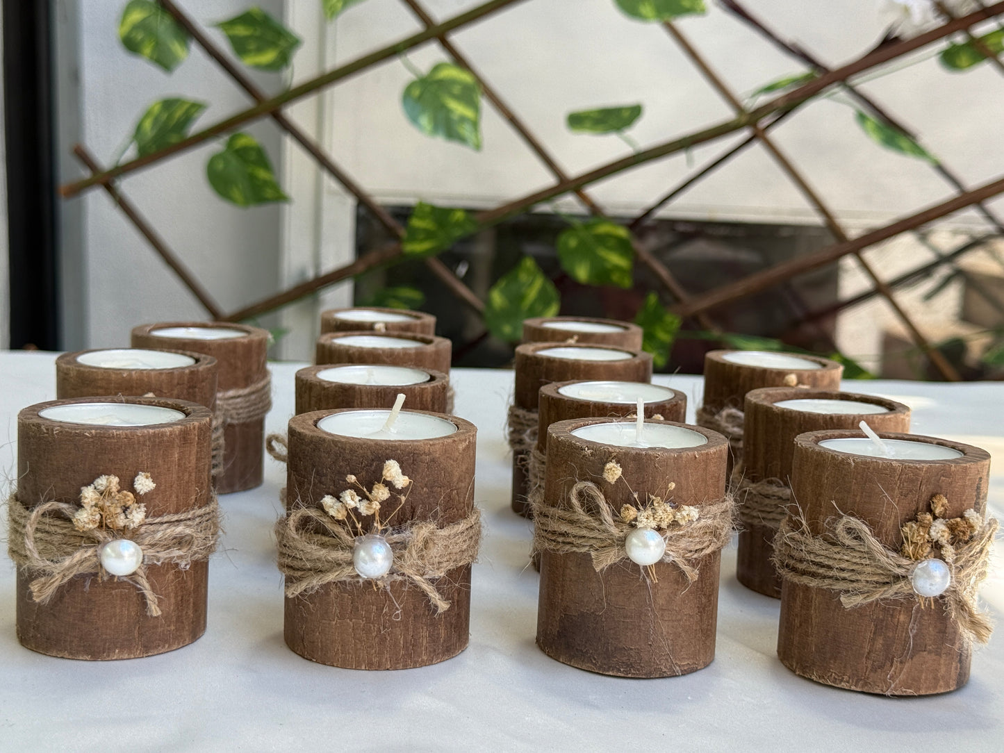 Gastgeschenk Set Holz-Kerzenhalter mit Perle (für 50 Gäste)