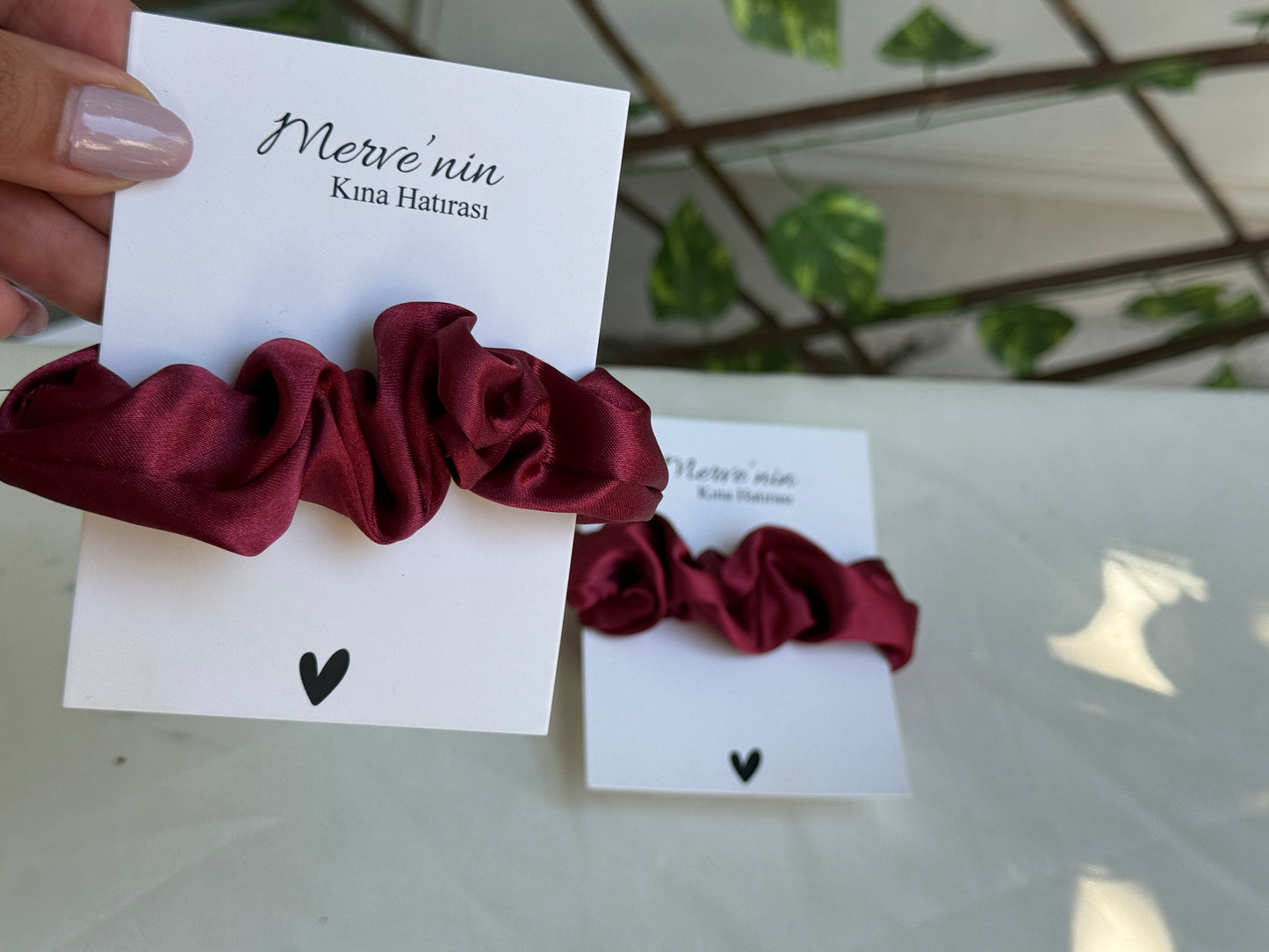 Gastgeschenk Set Satin Haargummi Bordeaux (für 50 Gäste)