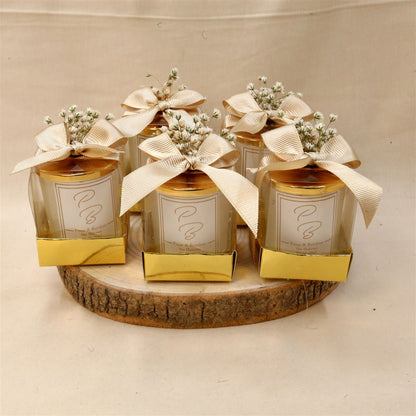 Personalisierte Kerze im Glas mit Goldbox, Schleife &amp; Trockenblumen
